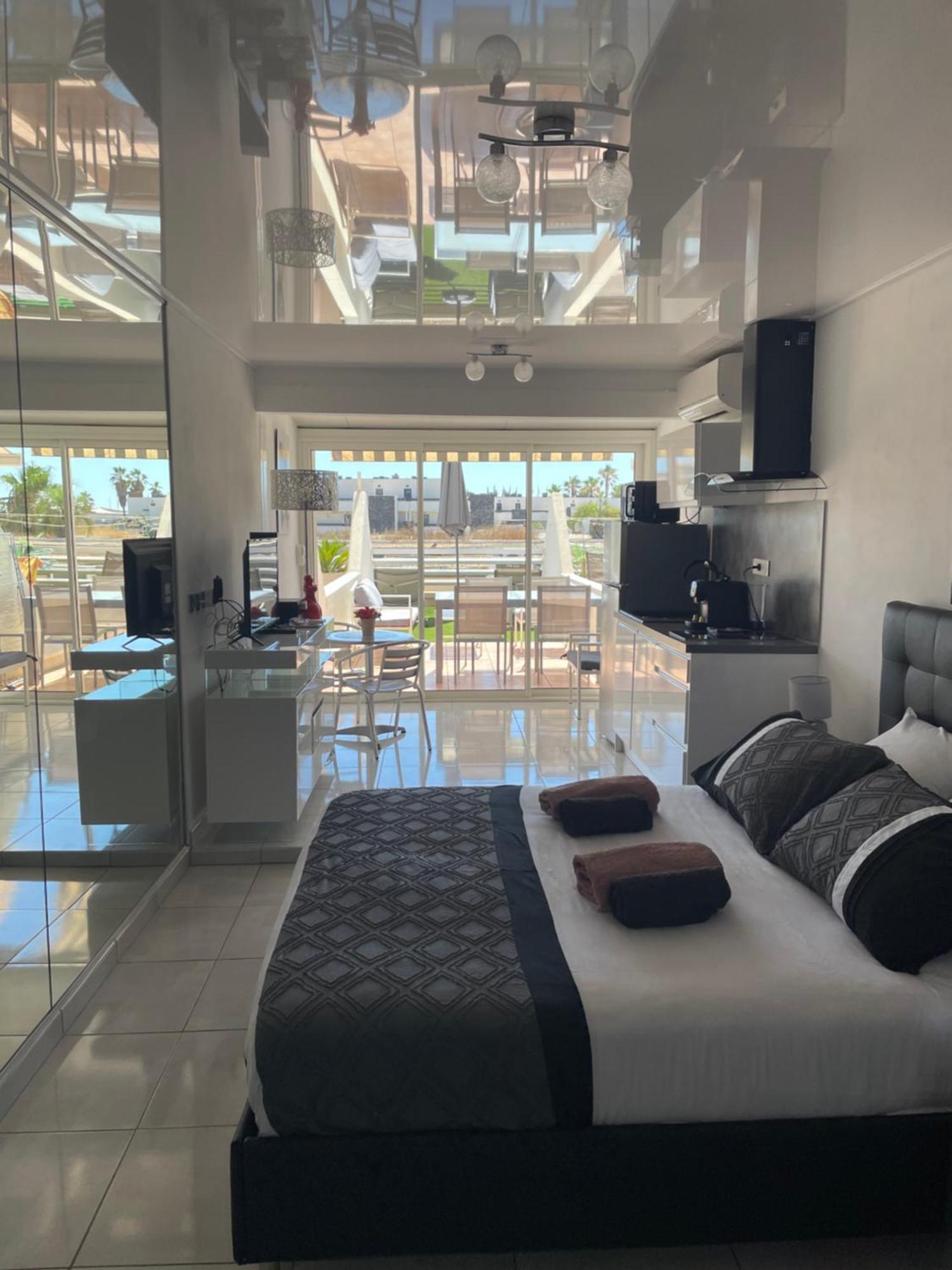 The Naturist Glamour Suite 아그 외부 사진